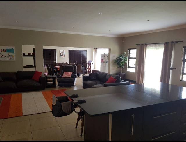 4 BEDROOM HOUSE SOLD IN ZAMBEZI COUNTRY ESTATE